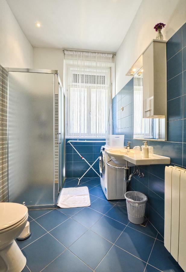 Lavender - City Room With Free Parking Pula Bagian luar foto